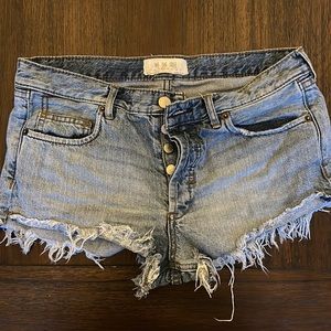 Free People Distressed Denim Shorts Size 27